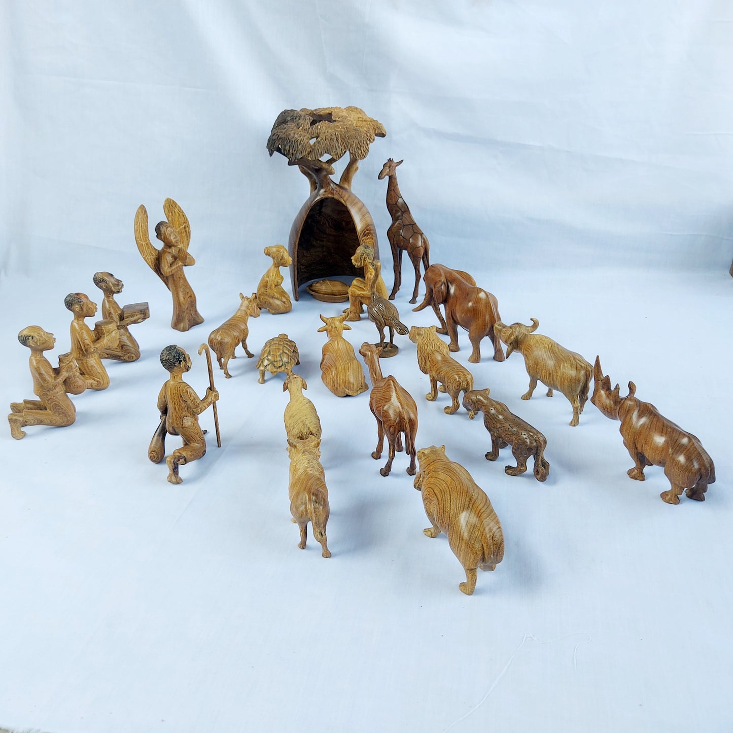 The Old Baobab Nativity set